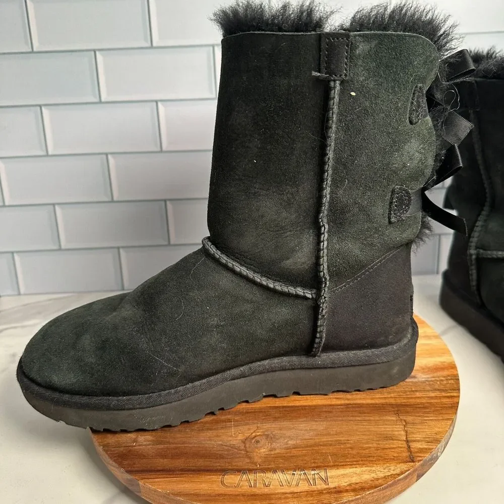 UGG Bailey Bow II Boots Womens Size‎ 8 Black Satin Bows Sheepskin